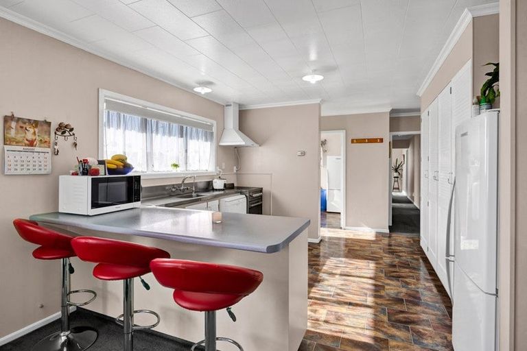 Photo of property in 31 Kamahi Avenue, Hawera, 4610