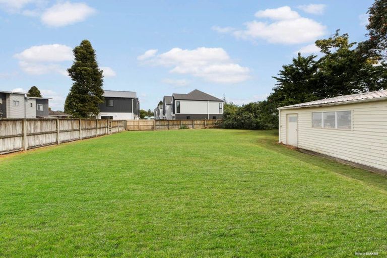 Photo of property in 11a Kervil Avenue, Te Atatu Peninsula, Auckland, 0610