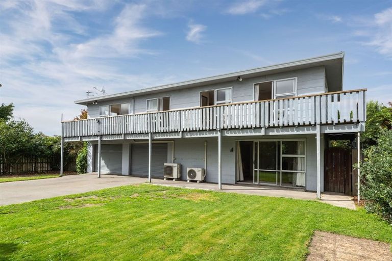 Photo of property in 6 Jenkins Avenue, Redwood, Christchurch, 8051