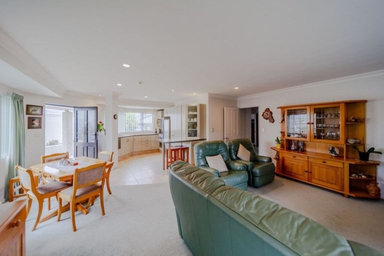 Photo of property in 58g Guppy Road, Greenmeadows, Napier, 4112