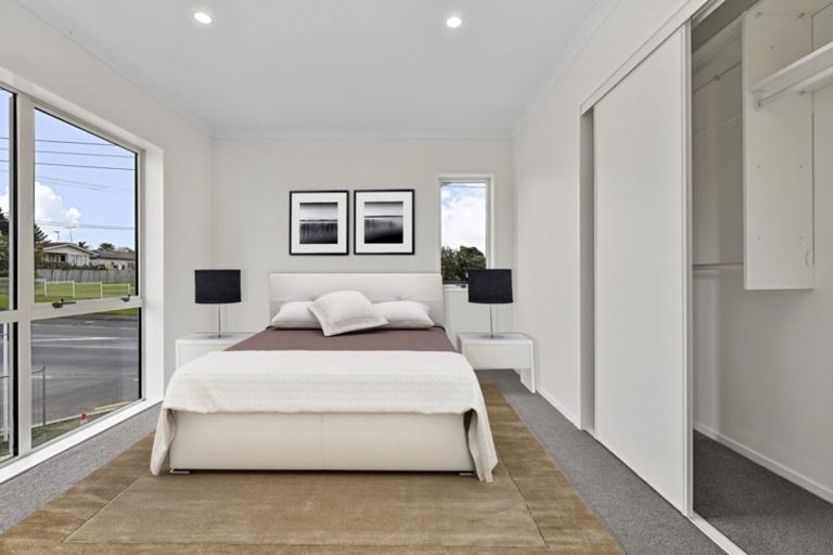 Photo of property in 97 Granville Drive, Massey, Auckland, 0614