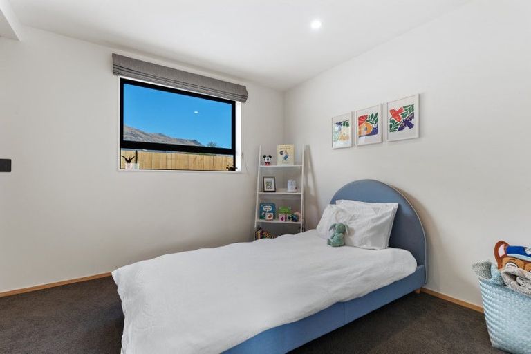 Photo of property in 5 Lakefield Close, Kingston, Athol, 9793