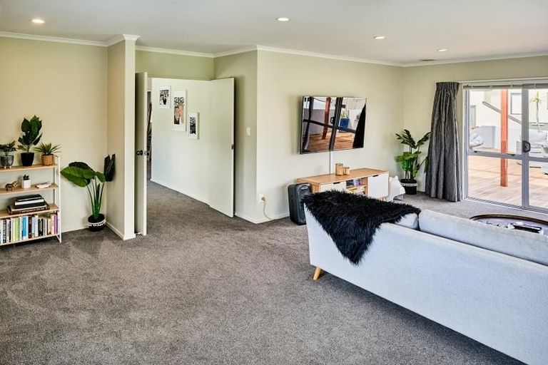 Photo of property in 191 Tirohanga Road, Tirohanga, Lower Hutt, 5010