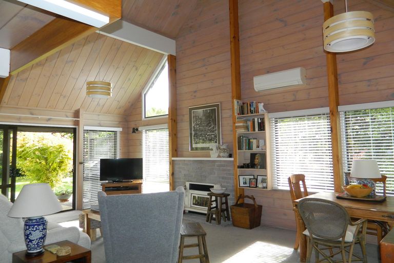 Photo of property in 8 Oripiro Road, Kerikeri, 0230