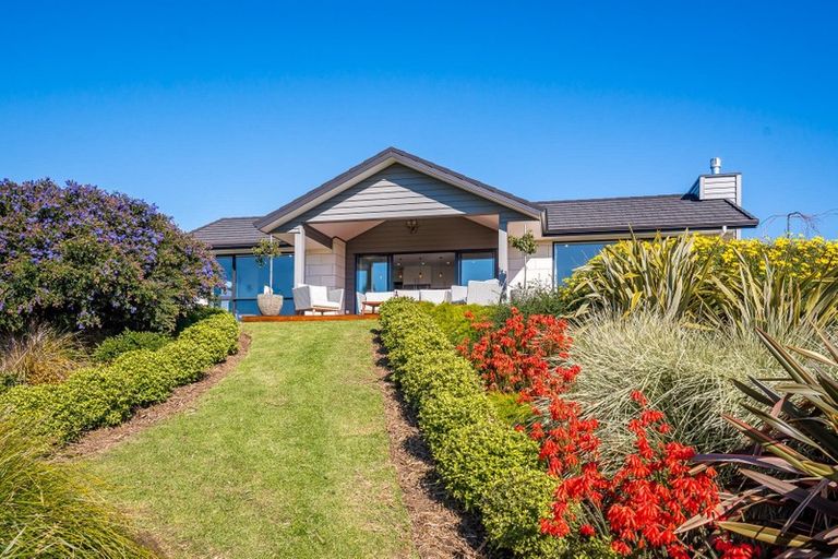 Photo of property in 28 Ferndale Drive, Waikanae, 5036