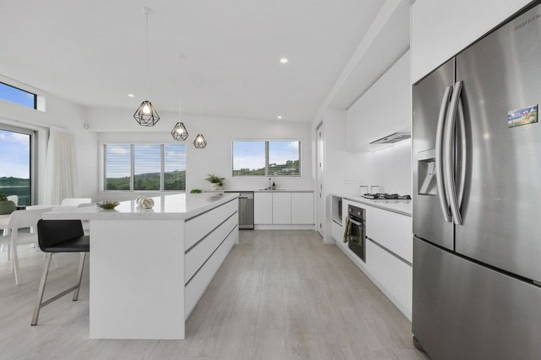 Photo of property in 72 Waikite Road, Welcome Bay, Tauranga, 3112