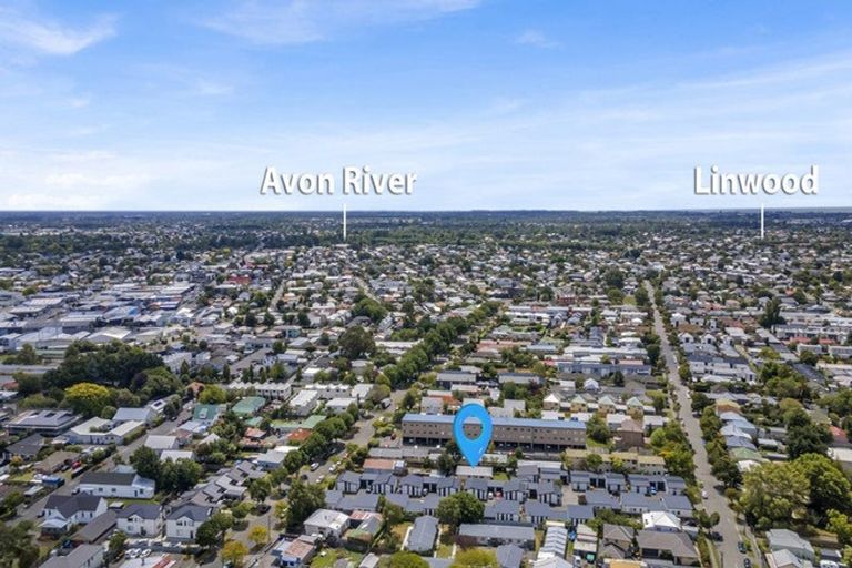 Photo of property in 2/22 Mathesons Road, Phillipstown, Christchurch, 8011