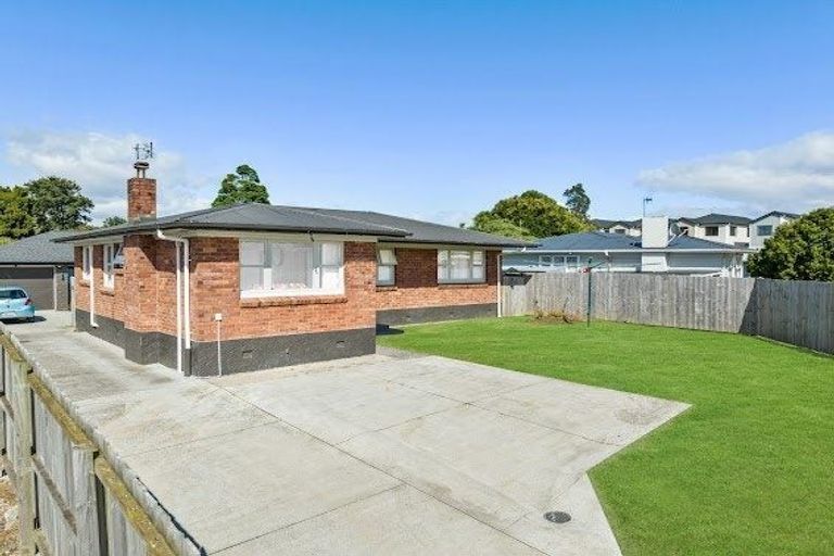Photo of property in 19 Surrey Street, Manurewa, Auckland, 2102