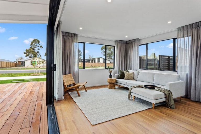 Photo of property in 5 Tara Crescent, Woodend, 7610