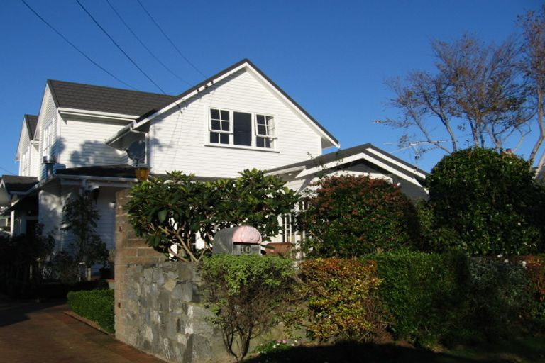 Photo of property in 10 Rangiora Street, Woburn, Lower Hutt, 5010