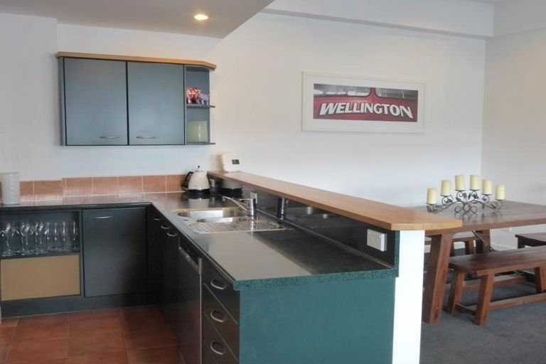 Photo of property in Atlas House, 8/22 Ghuznee Street, Te Aro, Wellington, 6011