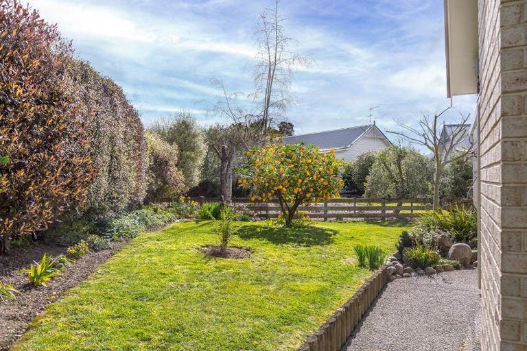 Photo of property in 4 Orchard Road, Greytown, 5712