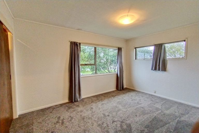 Photo of property in 1/20 Castor Bay Road, Castor Bay, Auckland, 0620