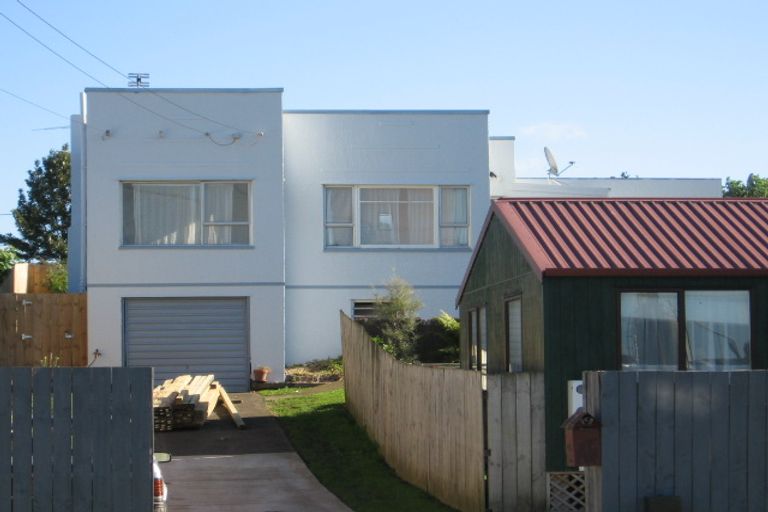 Photo of property in 21 Plunket Avenue, Papatoetoe, Auckland, 2104