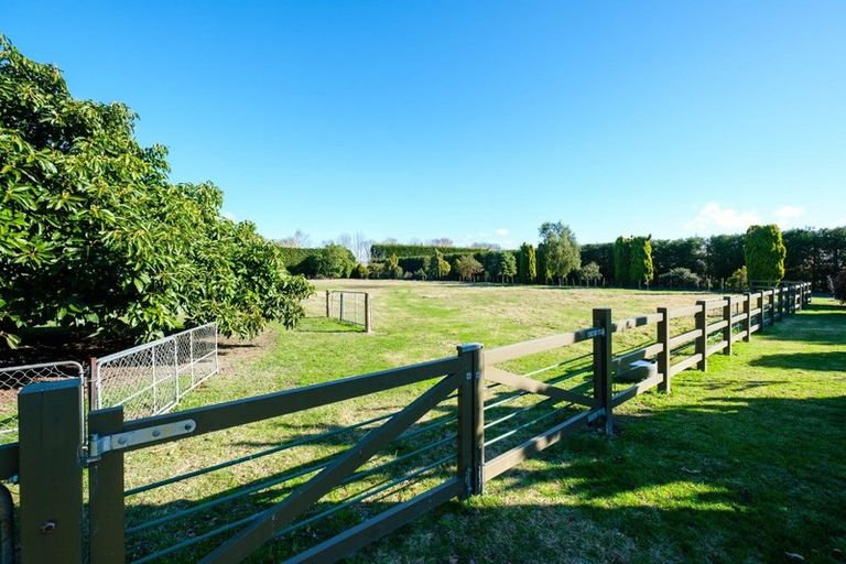 Photo of property in 37 Parkhill Road, Haumoana, 4180