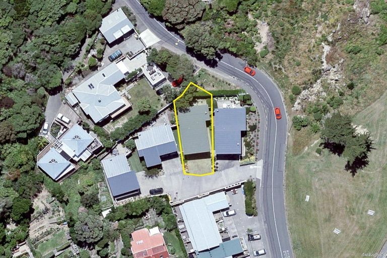 Photo of property in 94 Awa Road, Seatoun, Wellington, 6022