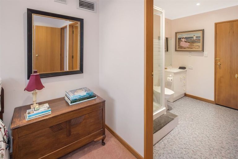 Photo of property in 3 Swinford Crescent, Johnsonville, Wellington, 6037