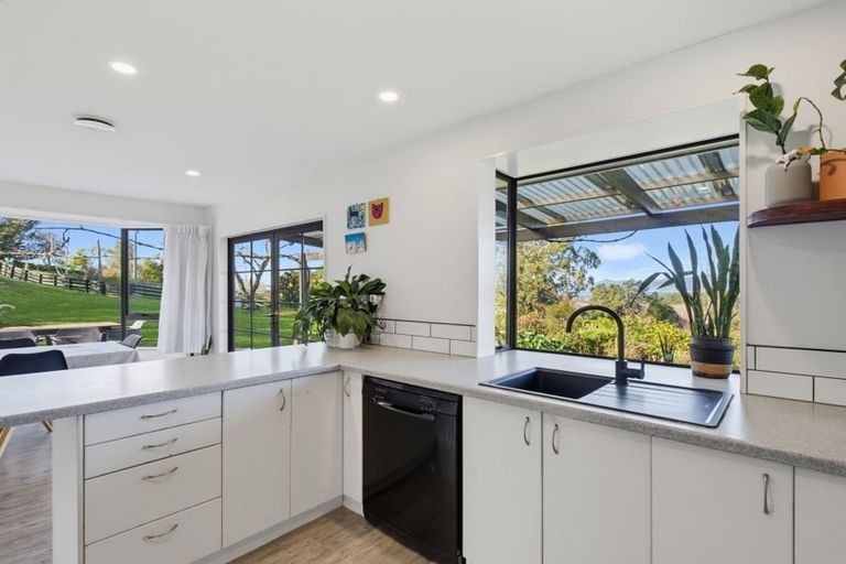 Photo of property in 346 Old Coach Road, Upper Moutere, 7173