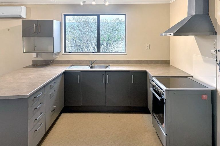 Photo of property in 2/28 Miller Street, Dannevirke, 4930