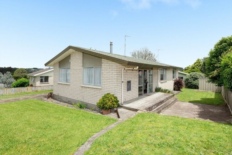 Photo of property in 43 Westwood Street, Bellevue, Tauranga, 3110