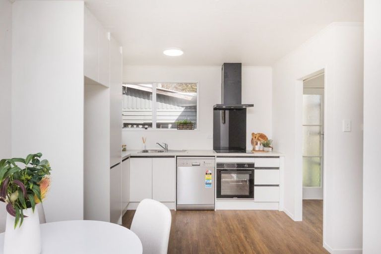 Photo of property in 18 Capri Place, Awapuni, Palmerston North, 4412