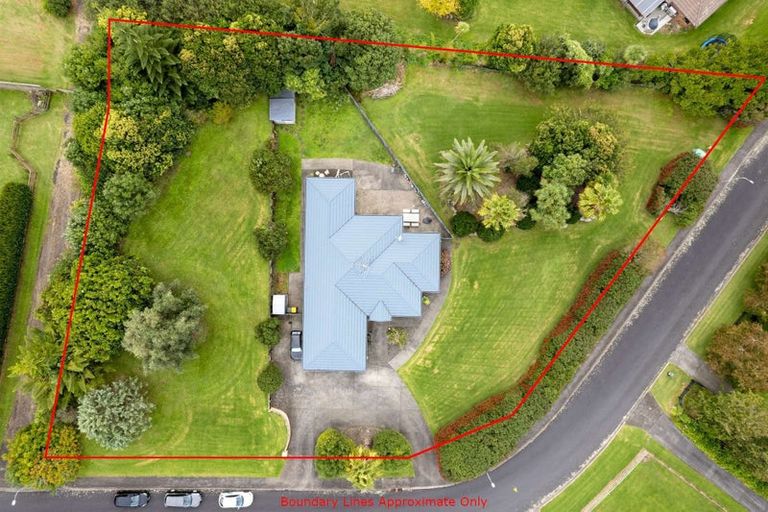 Photo of property in 8 Awaroa Stream Drive, Waiuku, 2123