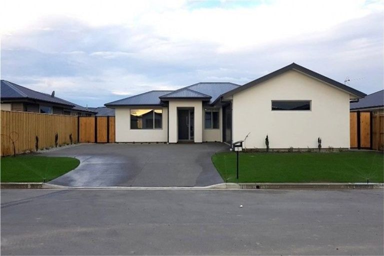 Photo of property in 5 Hickmott Street, Rangiora, 7400