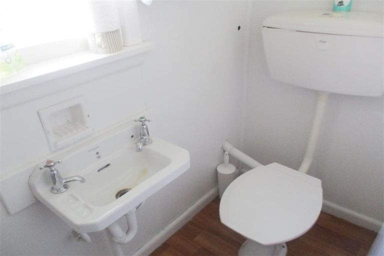 Photo of property in 85 Memorial Avenue, Ilam, Christchurch, 8053