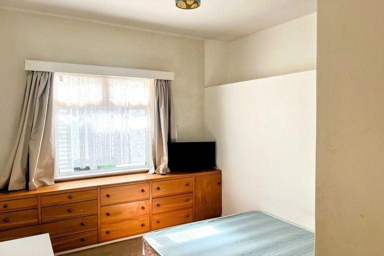 Photo of property in 2 Springfield Terrace, Kelburn, Wellington, 6012