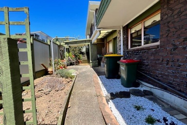 Photo of property in 9 Tromie Place, Highland Park, Auckland, 2010