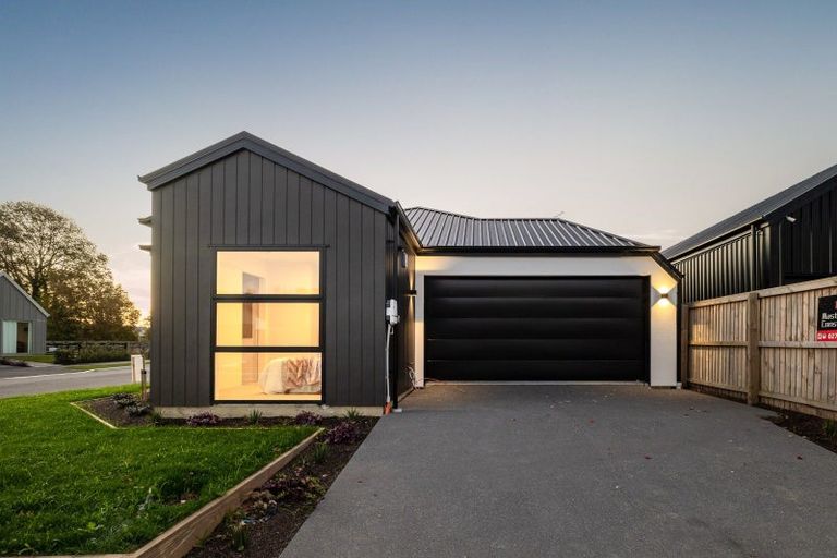 Photo of property in 2 Coe Street, Halswell, Christchurch, 8025