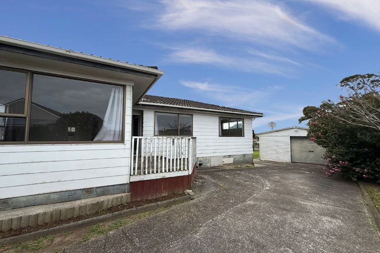 Photo of property in 13 Kern Place, Manurewa, Auckland, 2102