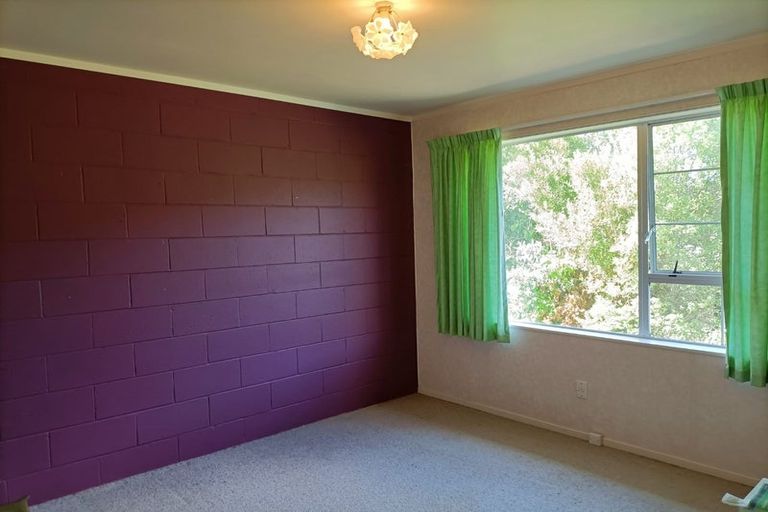 Photo of property in 141a Taylor Terrace, Tawa, Wellington, 5028