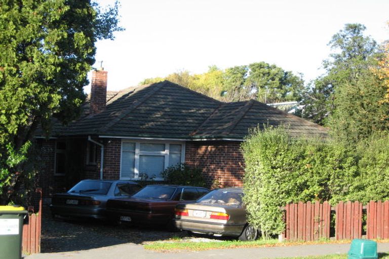 Photo of property in 180 Main North Road, Redwood, Christchurch, 8051