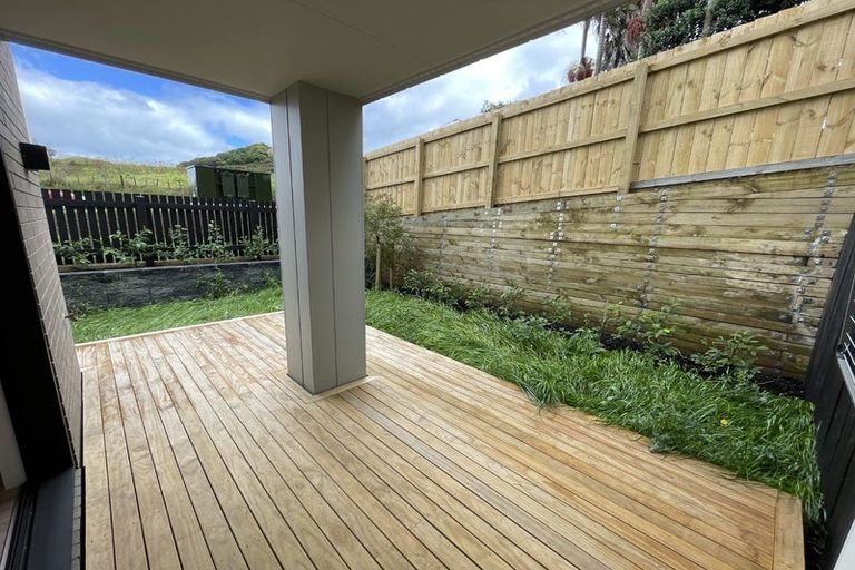 Photo of property in 14 Tukari Lane, Mangere Bridge, Auckland, 2022
