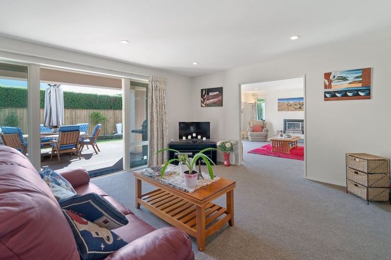 Photo of property in 26 Sovereign Gardens, Halswell, Christchurch, 8025