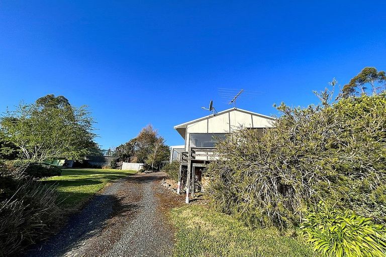 Photo of property in 10 Titri Road, Waihola, Outram, 9073