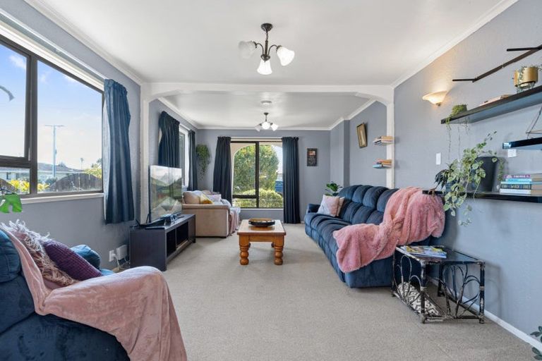 Photo of property in 15 Pemberton Crescent, Greerton, Tauranga, 3112