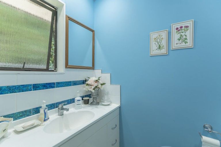 Photo of property in 349b Te Moana Road, Waikanae, 5036