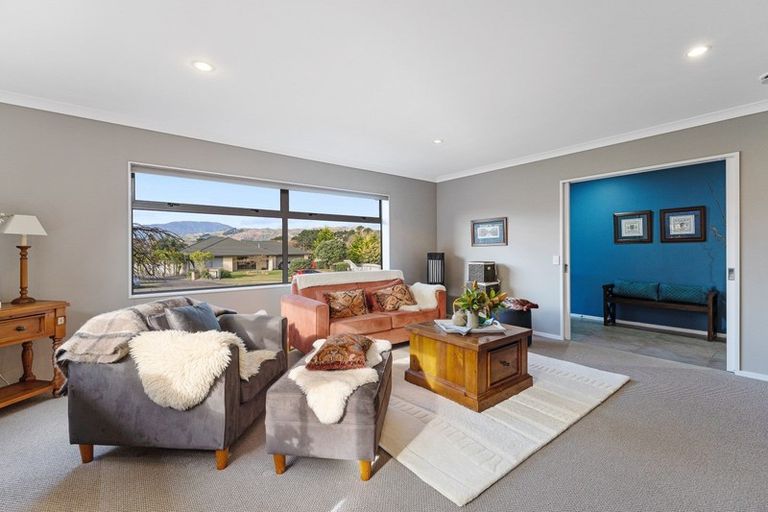 Photo of property in 14 Leanne Way, Waikanae Beach, Waikanae, 5036