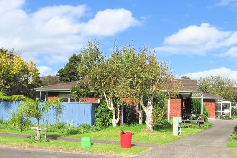 Photo of property in 1/17 Vivian Wilson Drive, Eastern Beach, Auckland, 2012