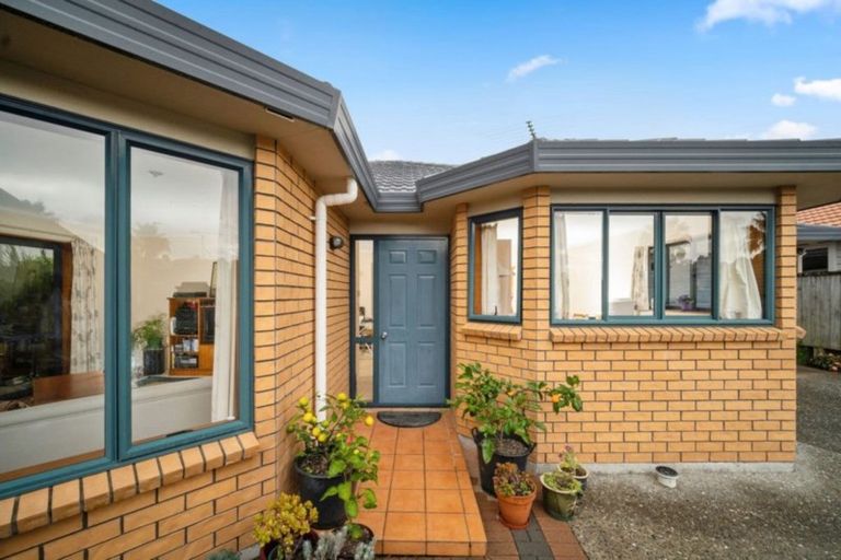 Photo of property in 19 Angel Way, Stanmore Bay, Whangaparaoa, 0932
