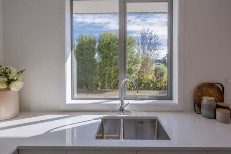 Photo of property in 25 Barry Curtis Place, Levin, 5510