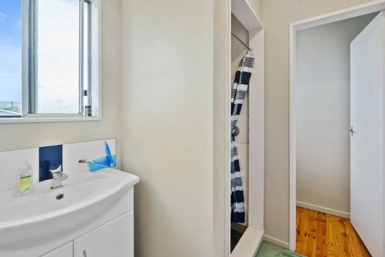 Photo of property in 121-123 Bell Road, Waiwhetu, Lower Hutt, 5010