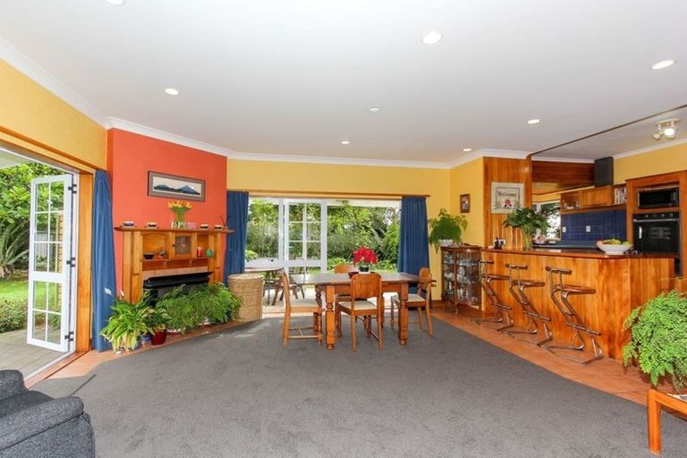 Photo of property in 298 Mountain Road, Lepperton, New Plymouth, 4373