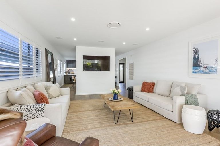 Photo of property in 3 Hampton Mews, Snells Beach, 0920