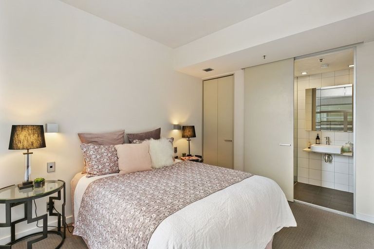 Photo of property in The Wellington Suites, 383/233 Cuba Street, Te Aro, Wellington, 6011