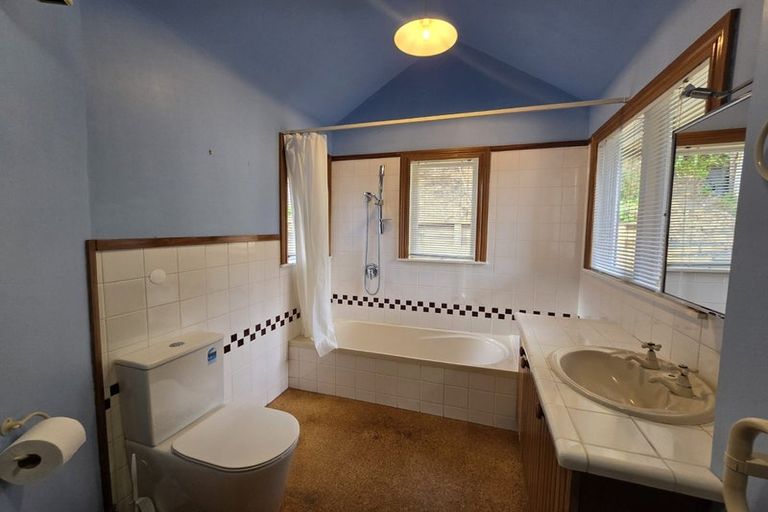 Photo of property in 34 Moana Road, Days Bay, Lower Hutt, 5013