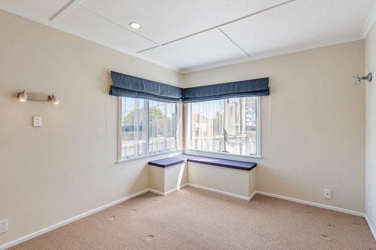 Photo of property in 33 Martin Road, Paraparaumu Beach, Paraparaumu, 5032