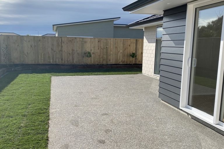 Photo of property in 28c San Priamo Place, Paraparaumu Beach, Paraparaumu, 5032